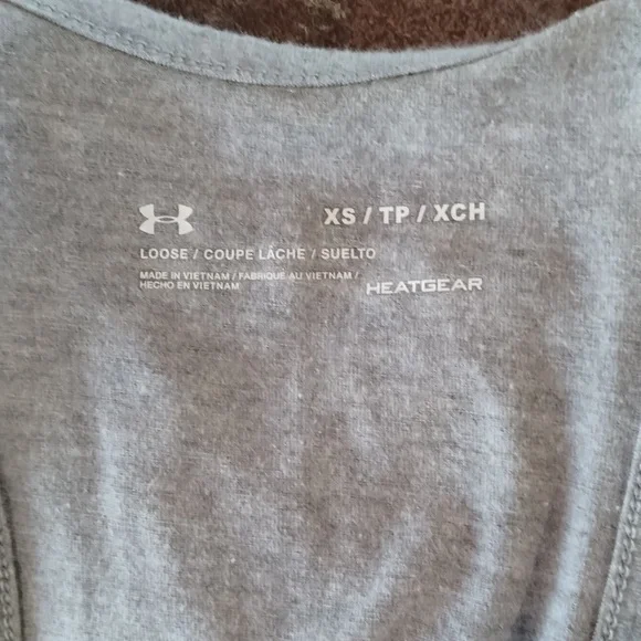 Under Armour Sleeveless Shirt - Picture 6 of 6